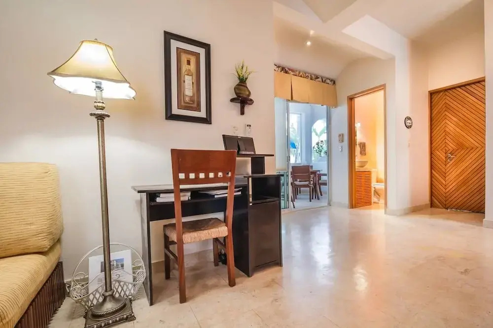 Charming 1 BR Between 5th Avenue and the Beach