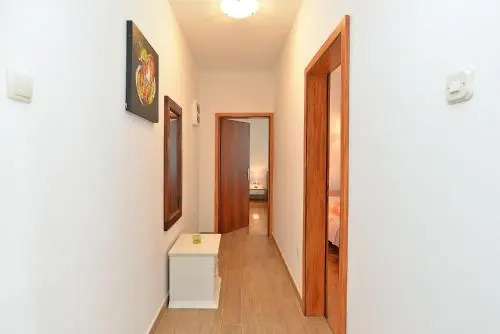 Apartments Gracijano 1724