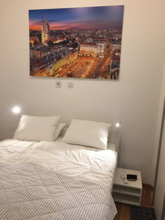 VERY CLOSE Studio Apartment