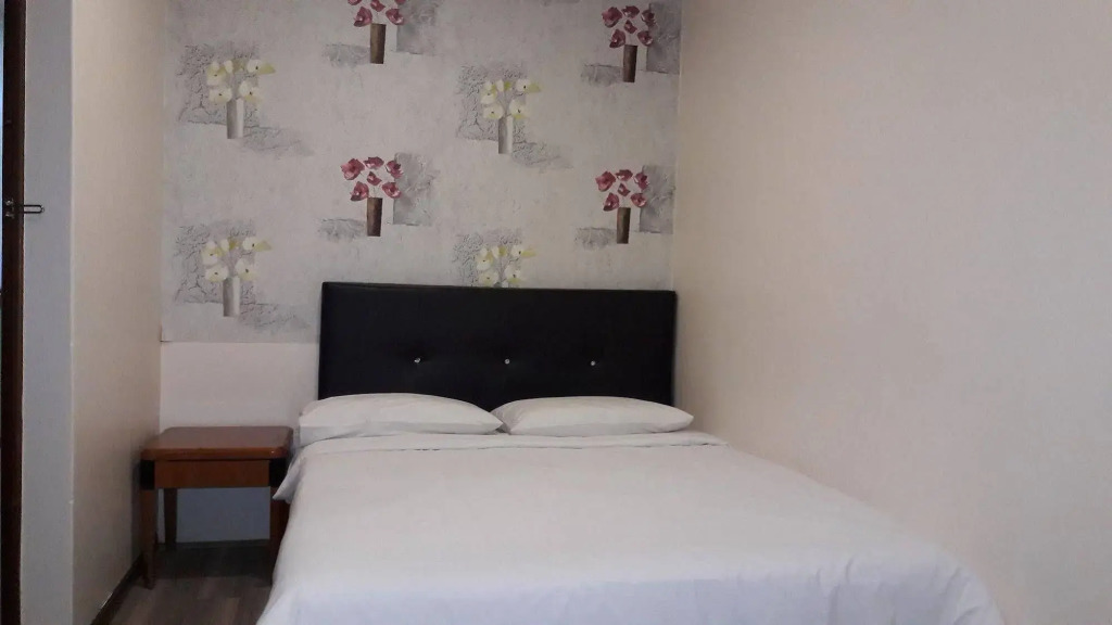 Town View Hotel