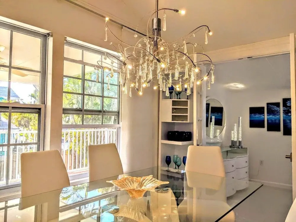 Golden Palm Estate by MNM