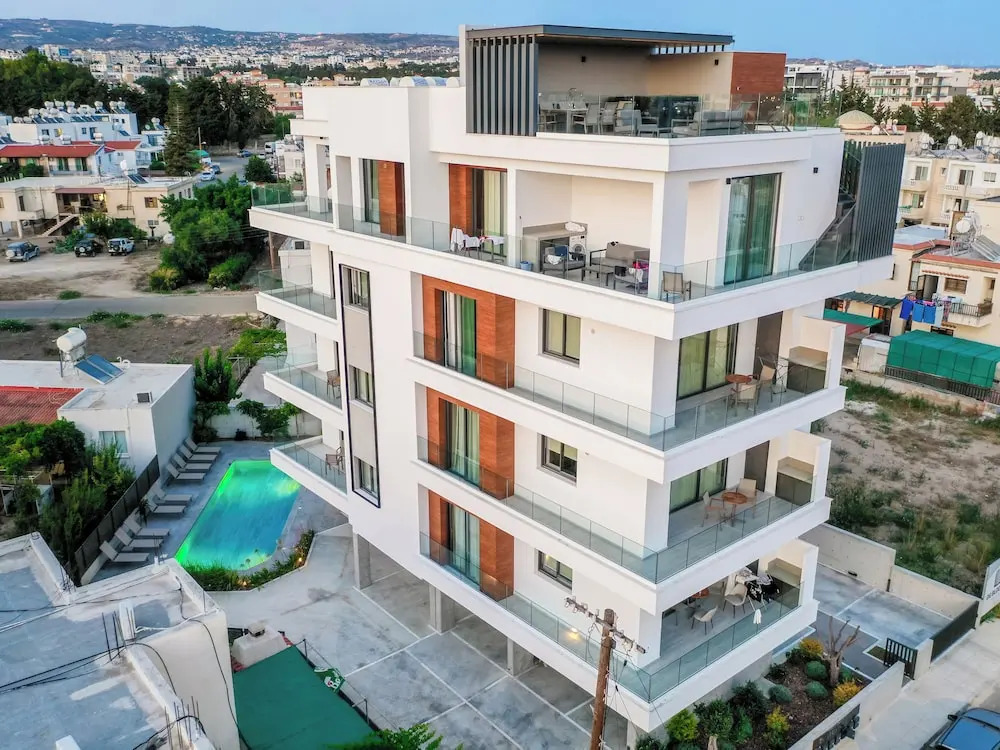 Sanders Olive - Chic 1-bdr Apt With Shared Pool