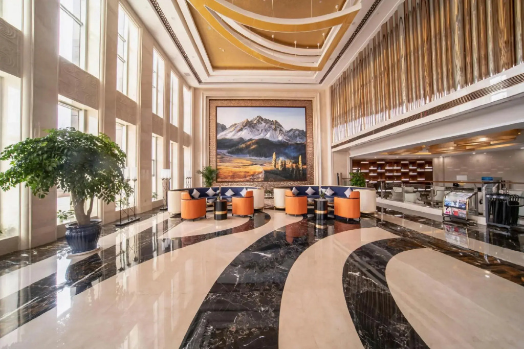 Xinjiang Runjin International Hotel (Kuitun Meimei Park)