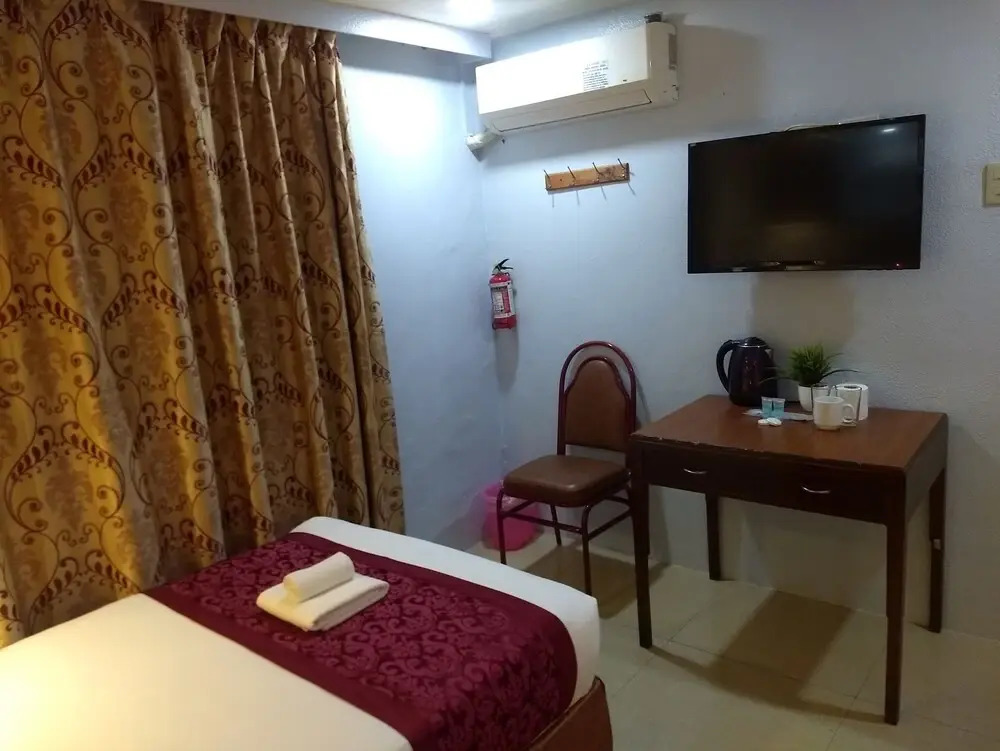 Chinatown Lai Lai Hotel Inc