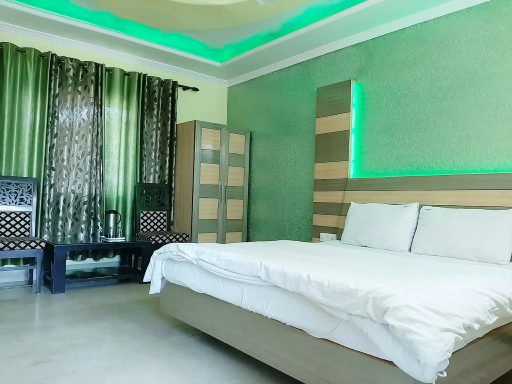 Goroomgo Apsara Mussoorie