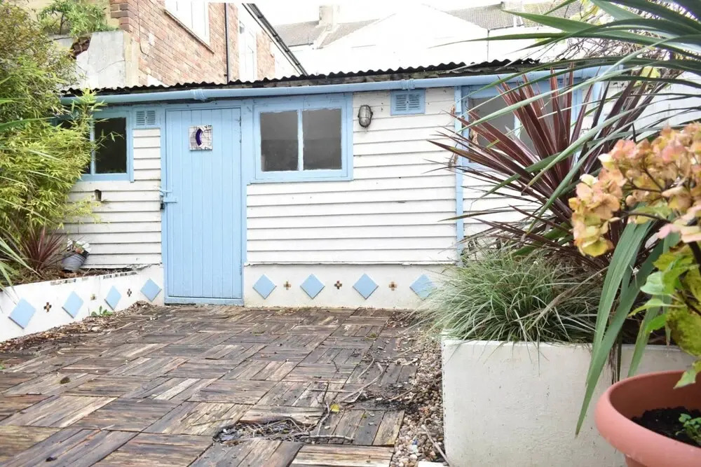 Bright and Spacious 1BD in Quiet Residential