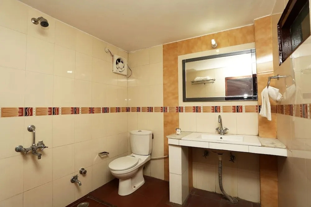 OYO 8714 Hotel Amar