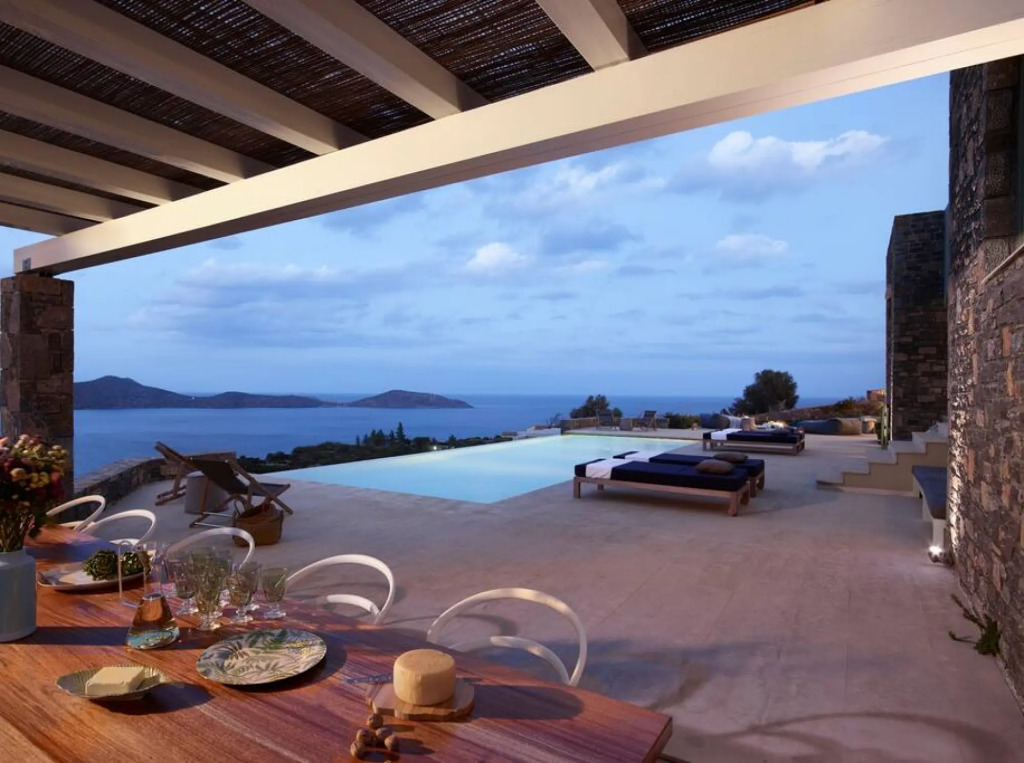 Villa Queen