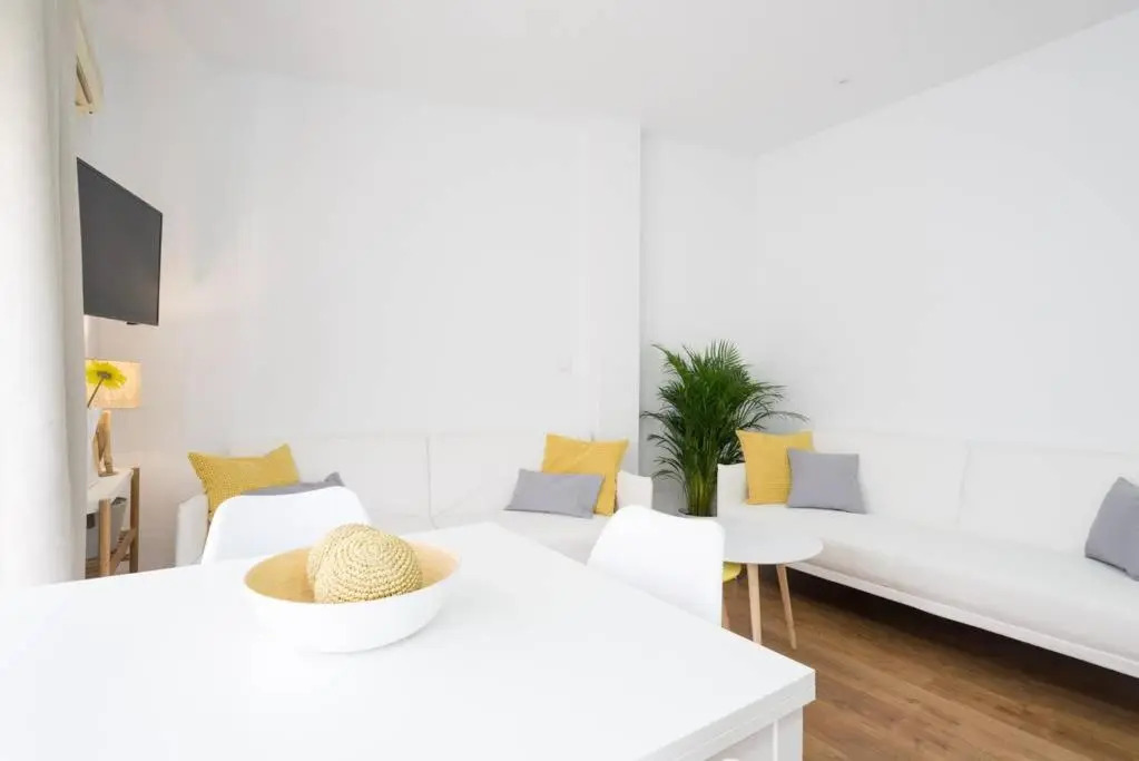 FUN BUILDING FLATS by HOMEABOUT