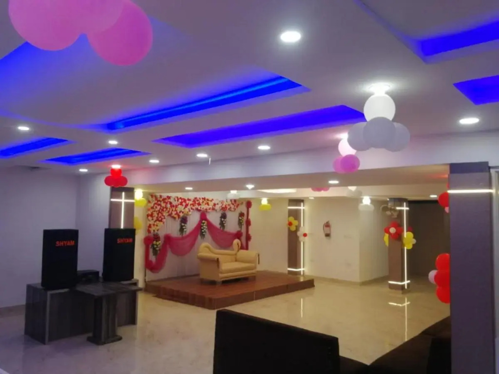 HOTEL UMA PALACE