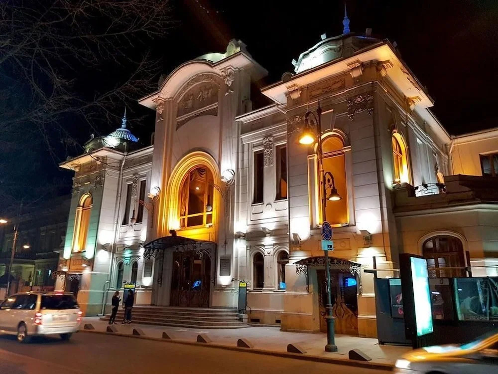 Hotel At Metro