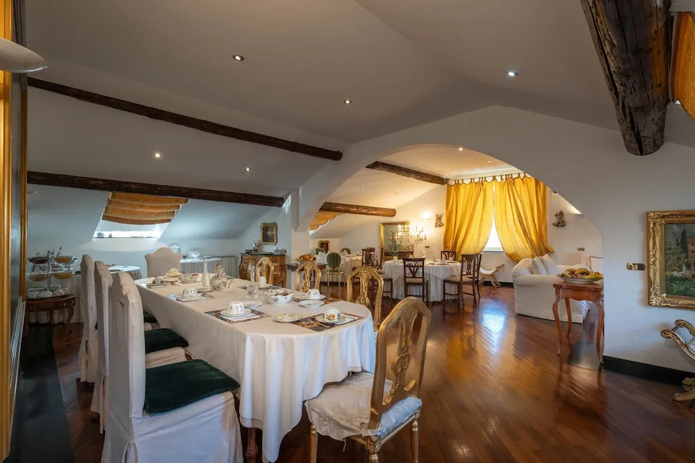 Morali Palace
