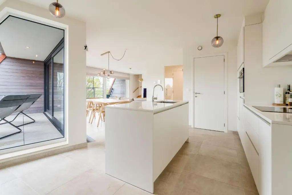 Renewed comfort duplex w 2 terraces nearby Marina