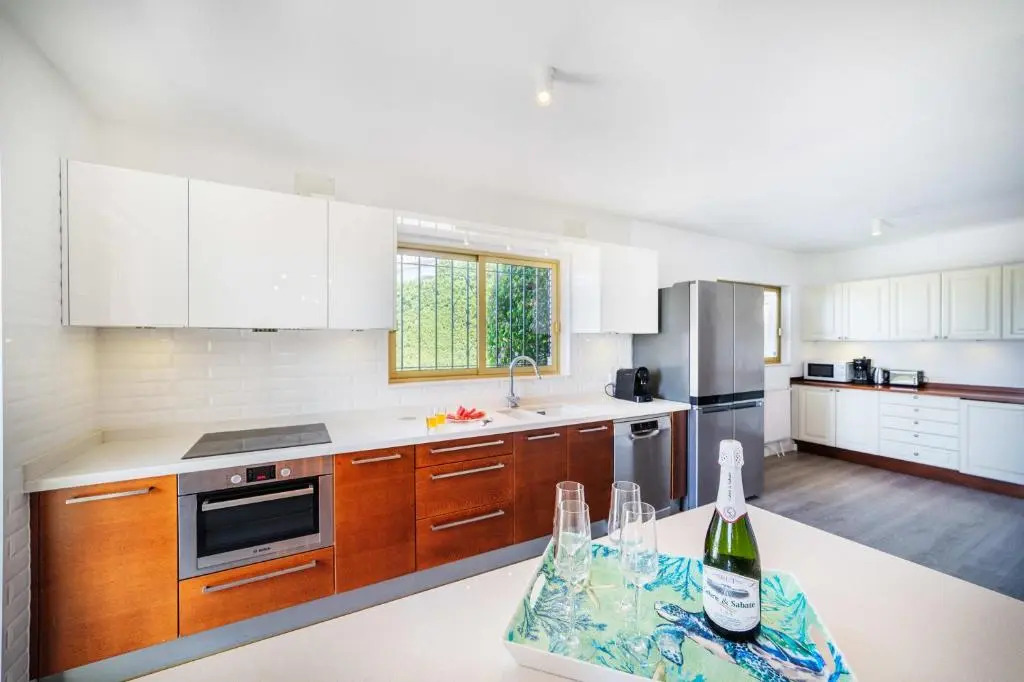 Villa Mimosa sleeps 8 with Heated Pool