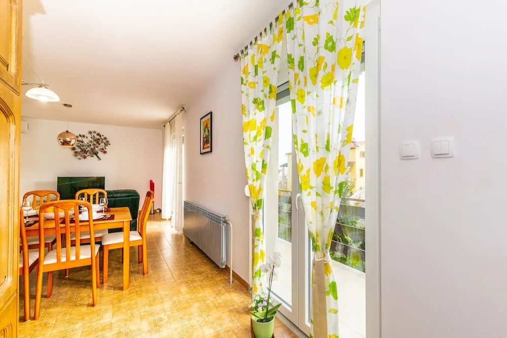 Family house with 2 apartments - Irma