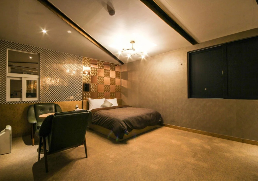 The Hotel 7th