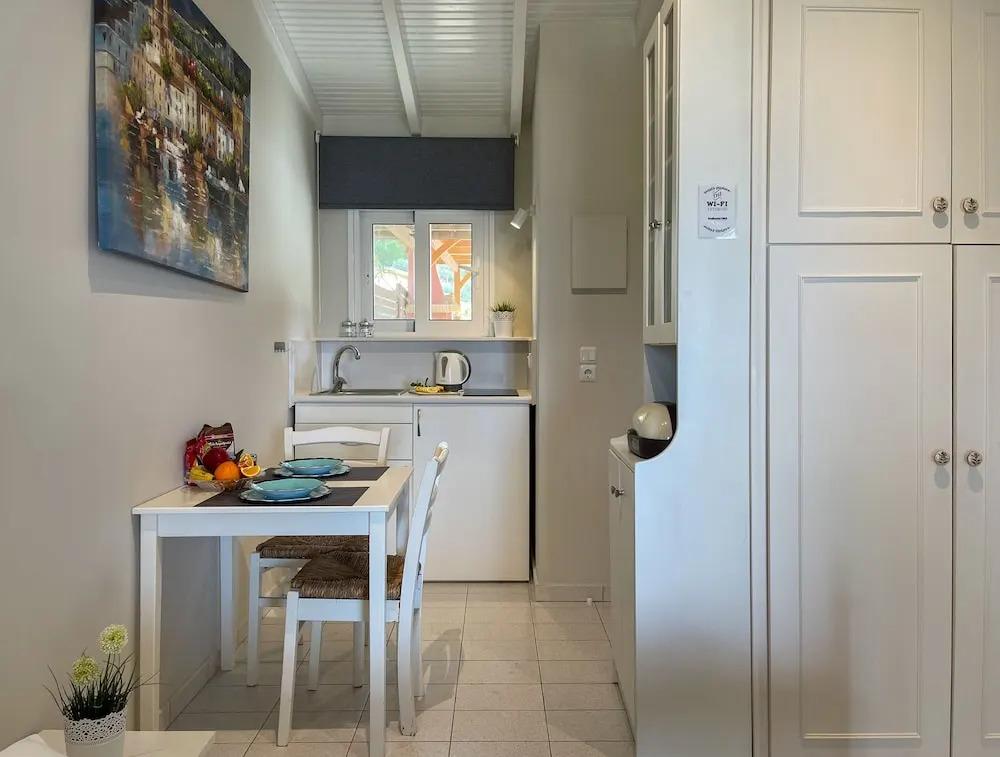 Anthoula's House