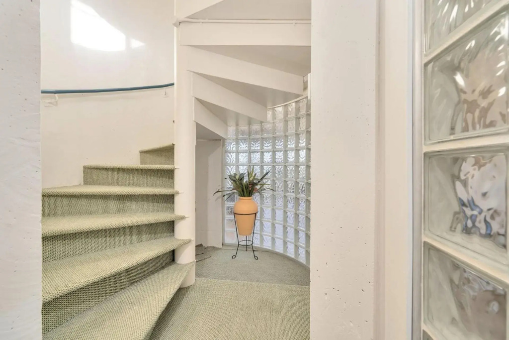 The Rotunda @ Gerroa - Pet Friendly Beachfront