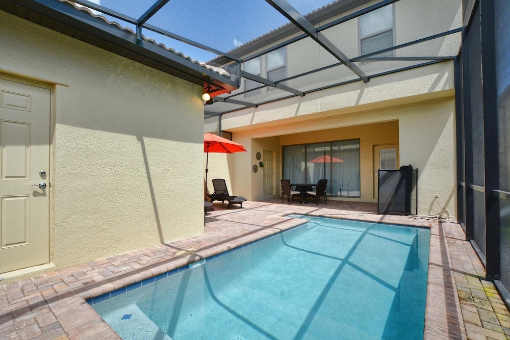 Windsor 5 Bed Townhouse w Splashpool - 3808WW