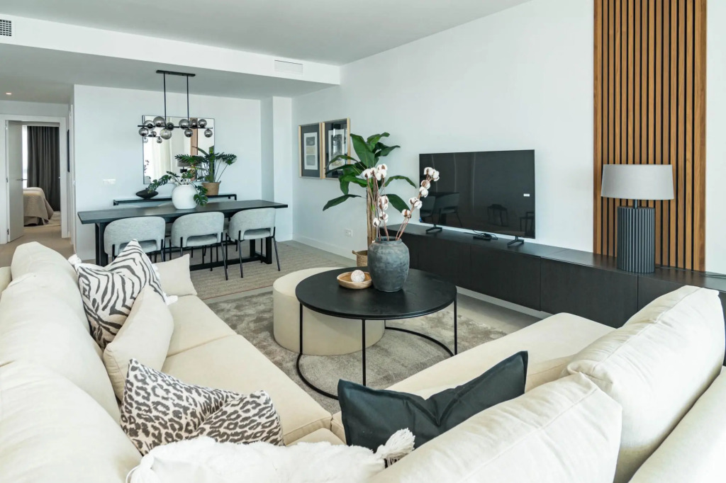 LME13.3A- Modern and luxury flat close to port