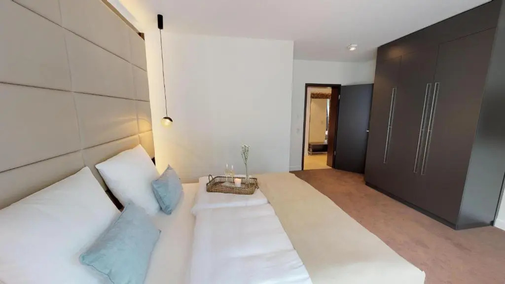 White Pearl Apartment 3.08