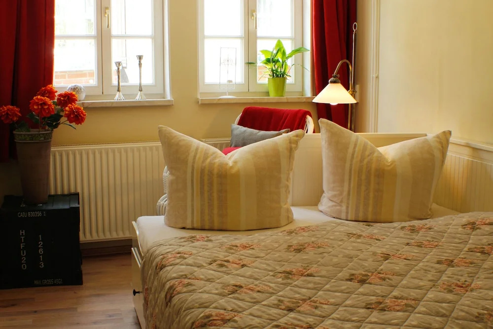 Ferienhaus-Stobenstrasse-de # Terrasse # Parkplatz