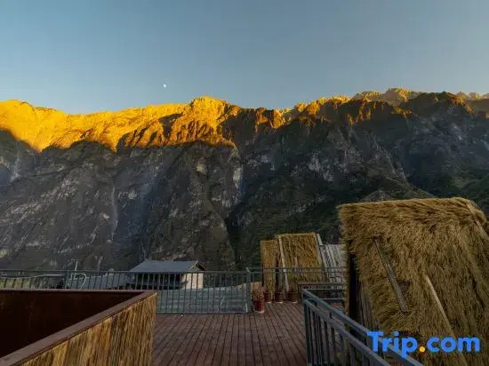Tiger Roar · Yunbo Jinsha | Snow Mountain Mountain Craftsmen Design Canyon Beauty Stay