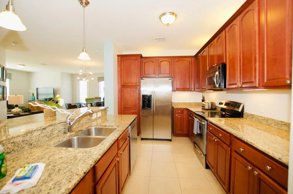 Vista Cay Luxury Lakeview 4 Bedroom Condo 3095