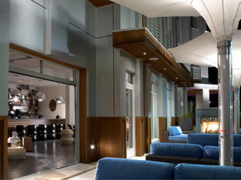 Bungalow Hotel