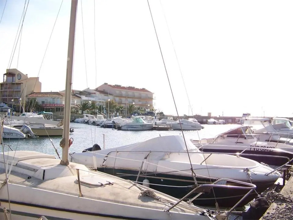 BM 463 - Appartement T2 Cabine 4 couchages NARBONNE-PLAGE
