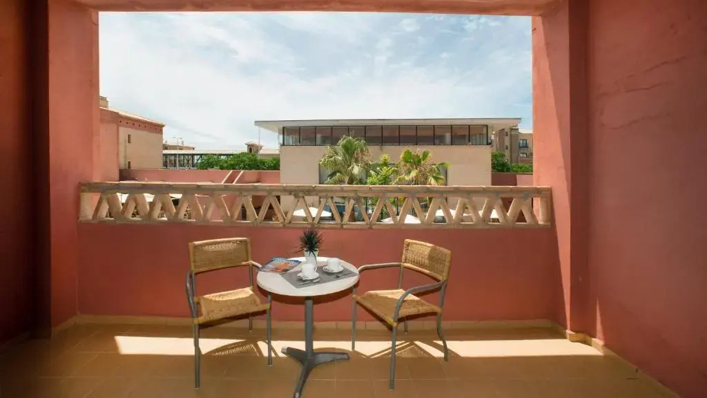 Leo Punta Umbria III - Adults Only