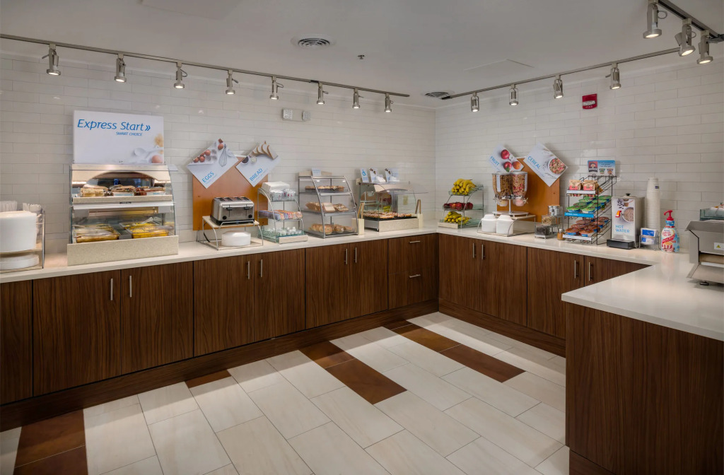 Holiday Inn Express Lawrence by IHG