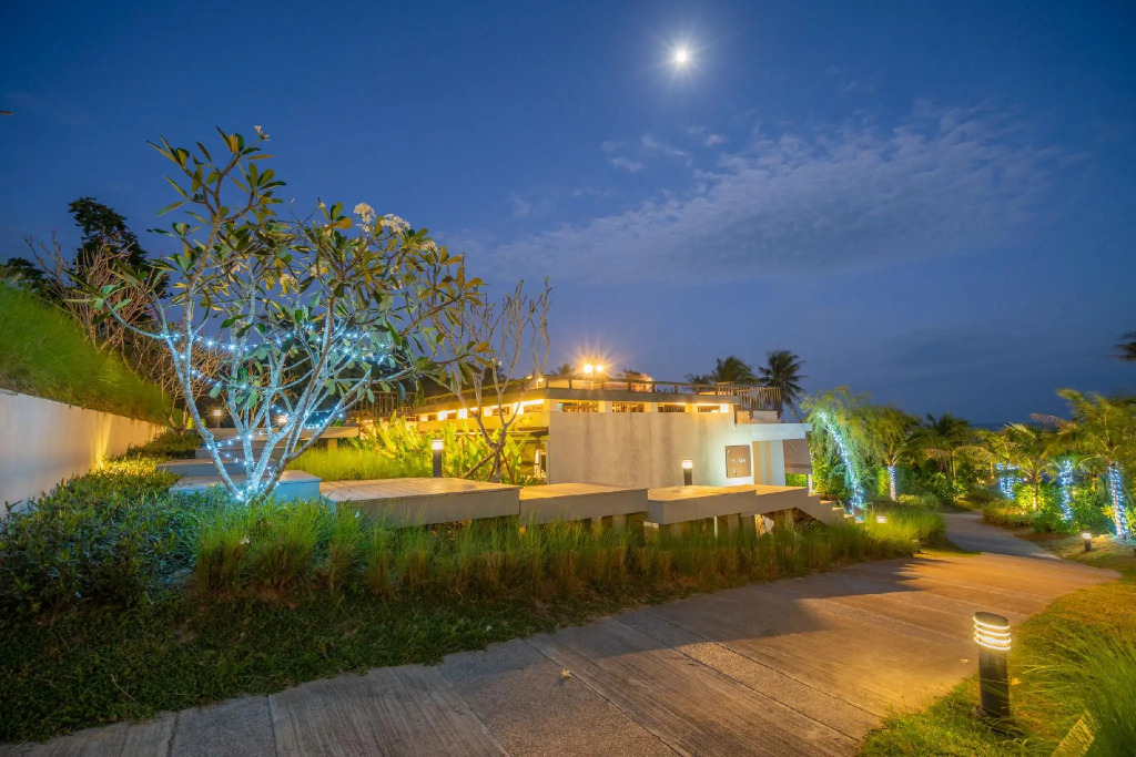 SEAnery Beach Resort