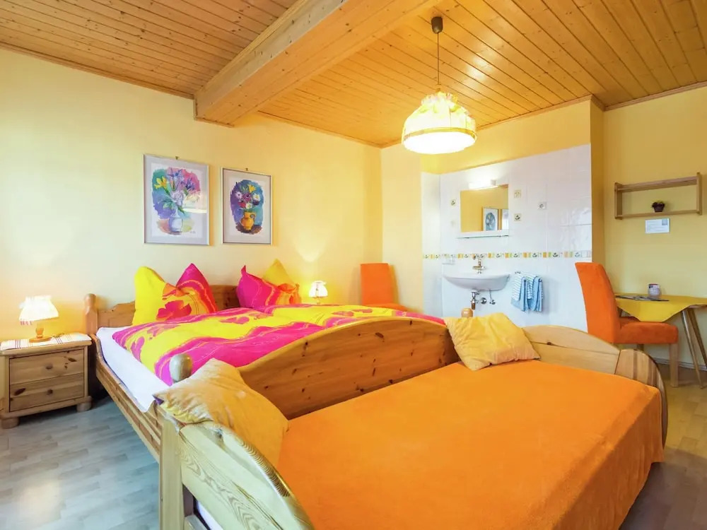 Renovated Mountain Retreat Stay