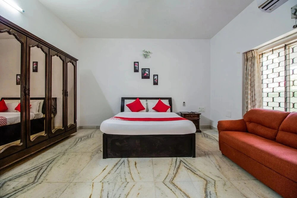 Space Ville by OYO Rooms