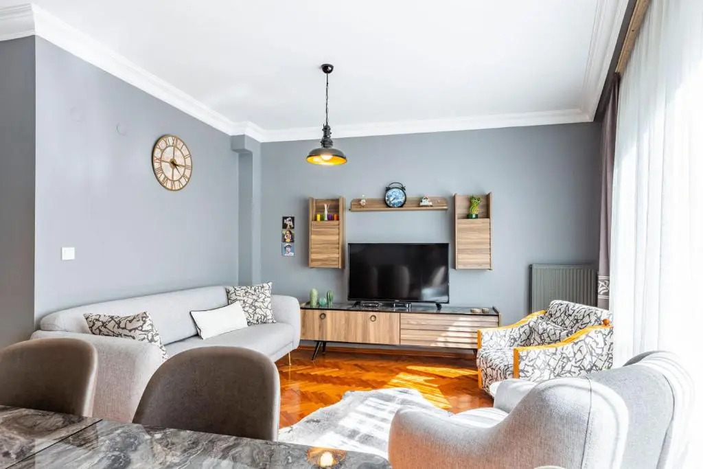 Stylish Apartment in Moda near Popular Attractions with Balcony