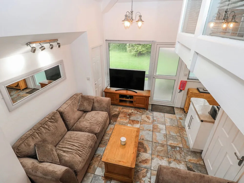Trelessy Lodge