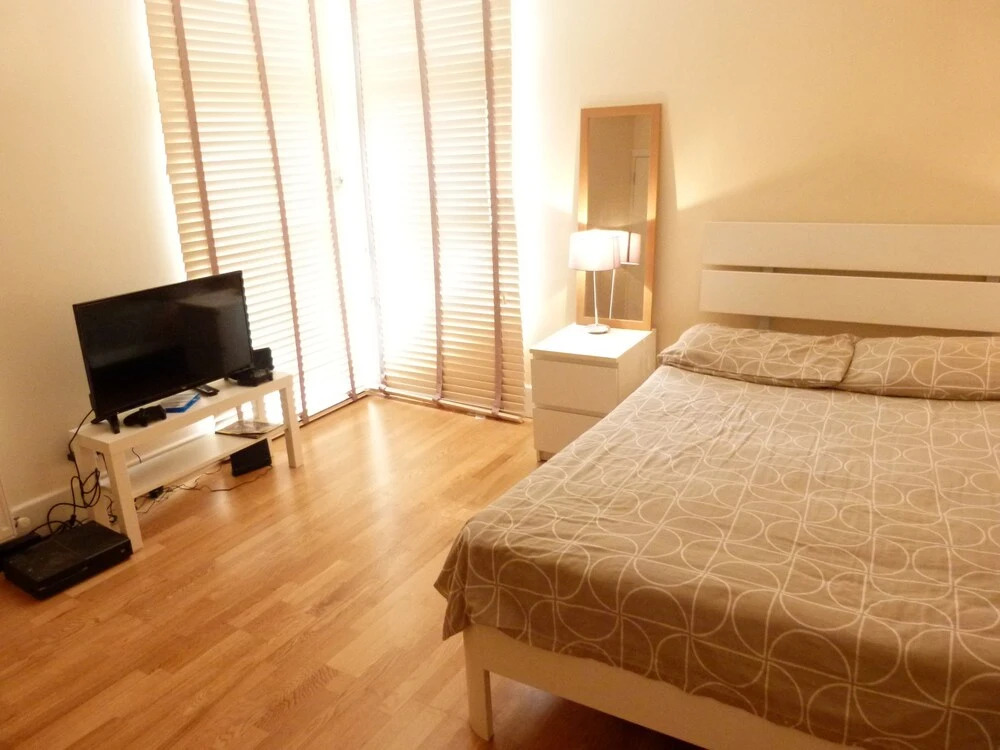 SS Property Hub - Kensington Area Family Apartment