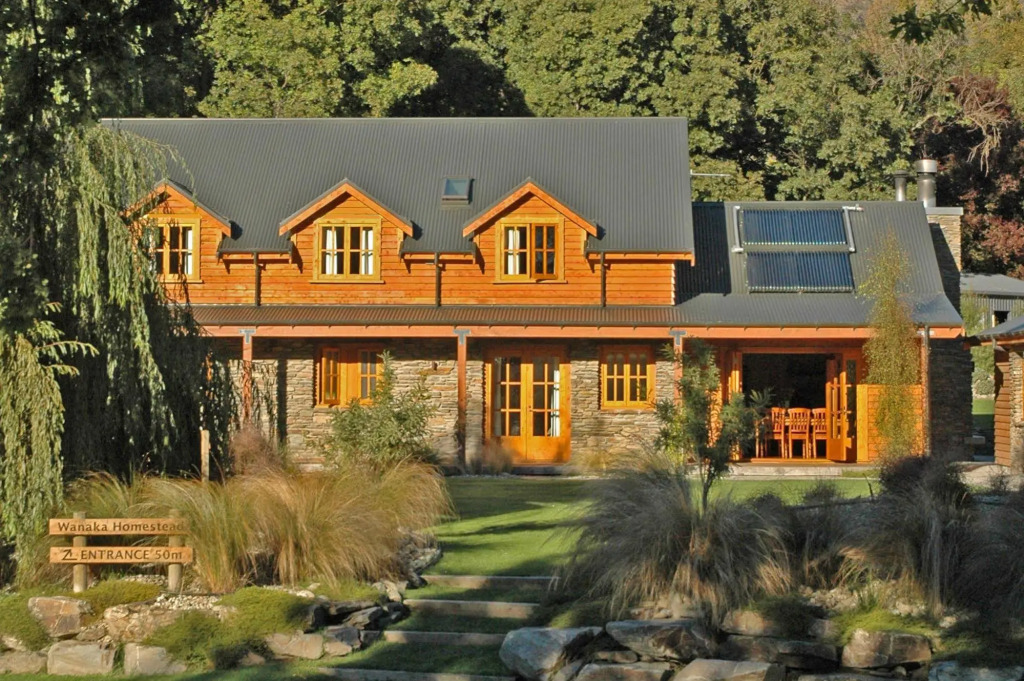 Wanaka Homestead Lodge & Cottages