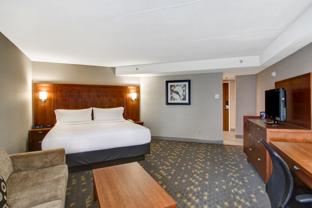 Holiday Inn Oakville Centre by IHG