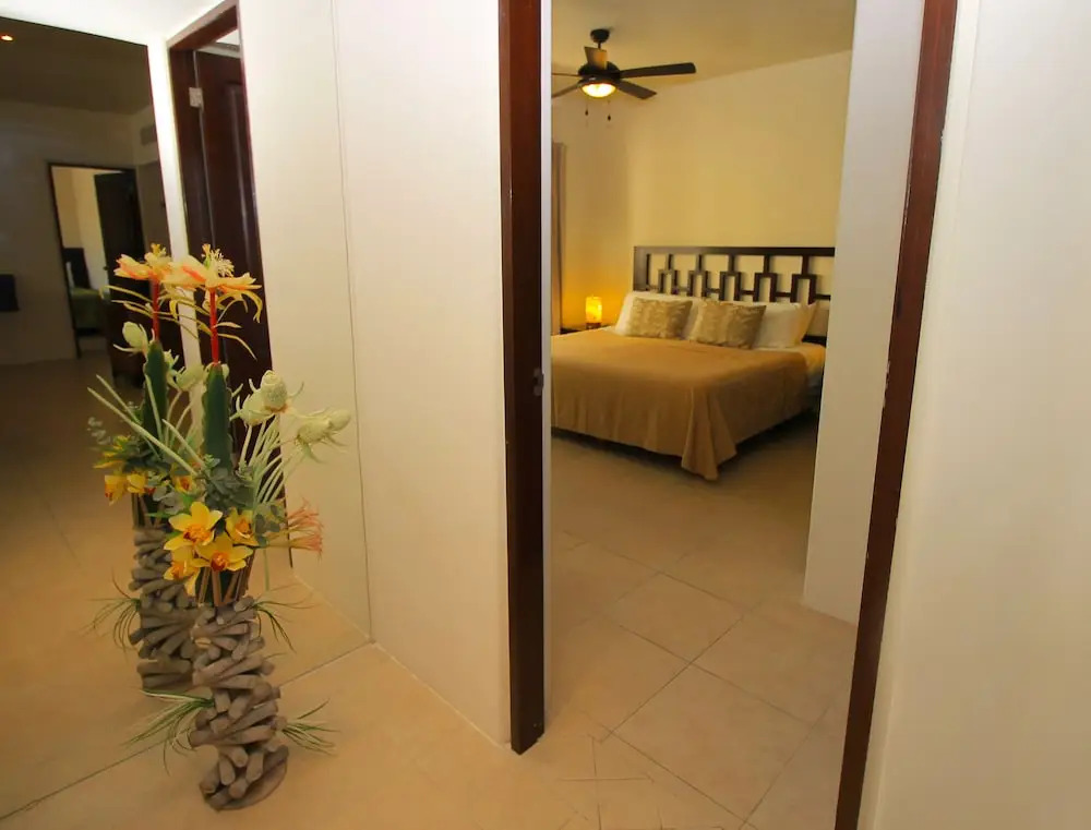 Luna Maya? Beautiful 2BR Beach Condo By Select