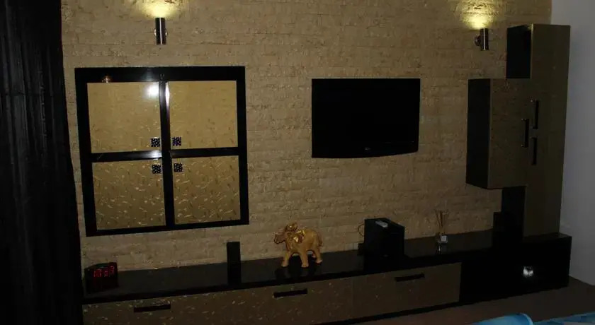 Bijou Studio