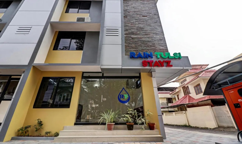 Itsy Hotels Rain Tulsi Stayz, Palarivattom Junction