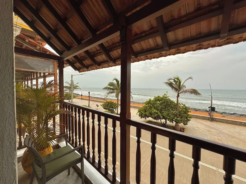 La Plage Seaview Suites