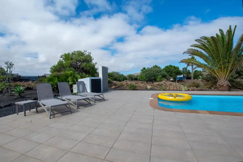 Wind Wave 28B - Heated & Shared pool