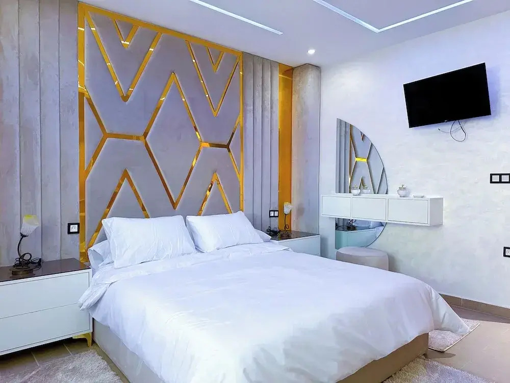 VELUXA - LUXURY HOLIDAY HOMES - Centric flat