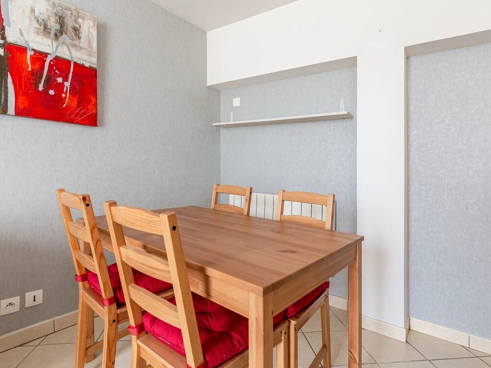 Picturesque Apartment in Bayeux with Private Courtyard