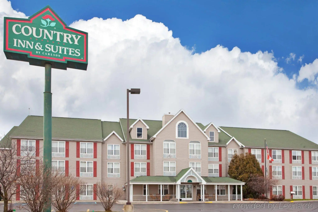 Country Inn and Suites Birch Run