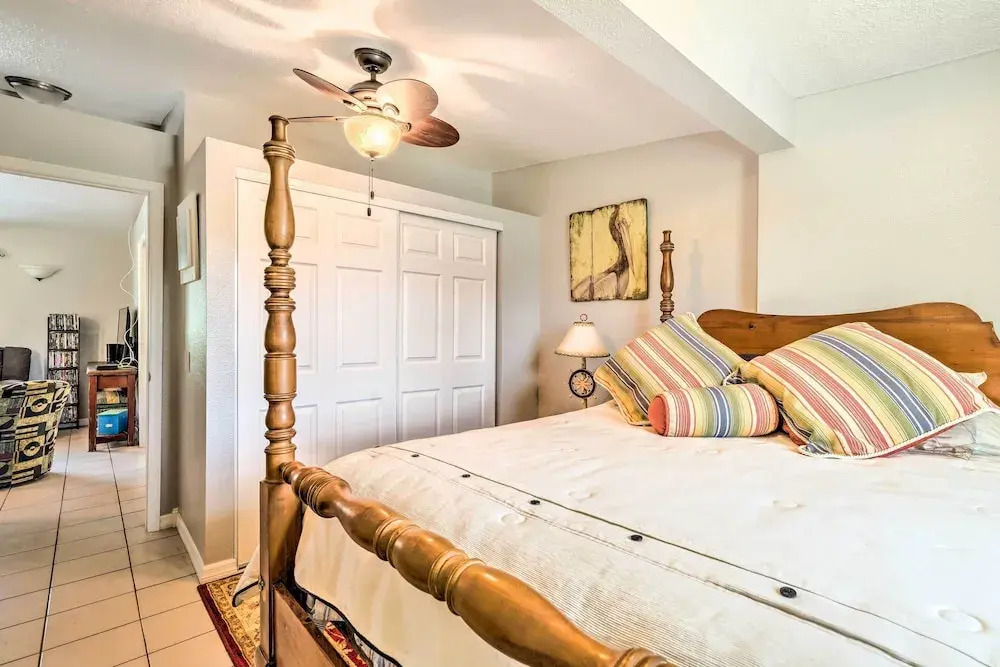 2 Mi to Beach: Canal-front Home in Hudson!
