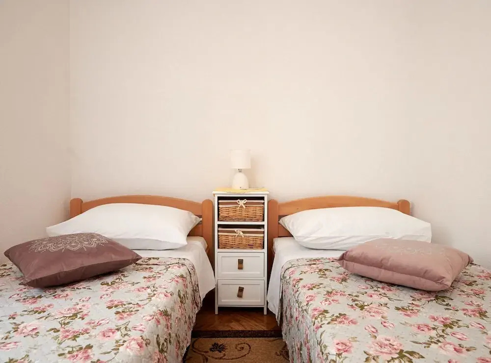 Cozy Downtown Trogir Apartment With Balcony